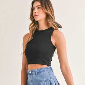 Black crop top with bow 🎀